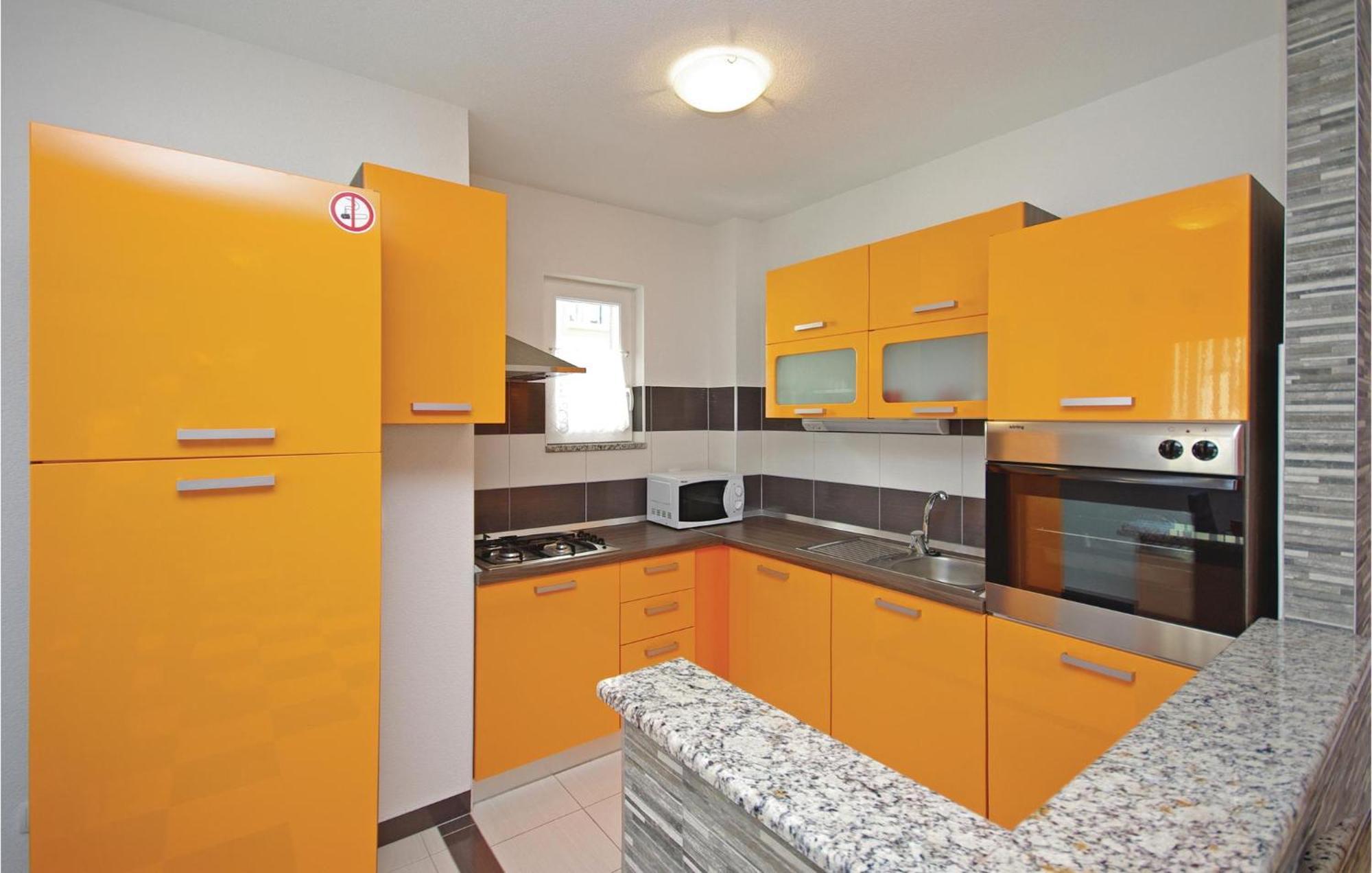 Gorgeous Apartment In Makarska With Wifi Eksteriør billede